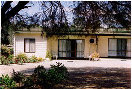 Casuarina Cabins - Accommodation Fremantle 0