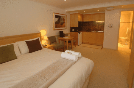 Breathtaker All Suite Hotel & Spa - Accommodation Fremantle 4