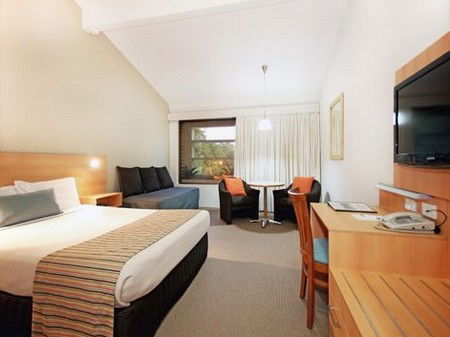 Quality Hotel Airport International - Accommodation Fremantle 2