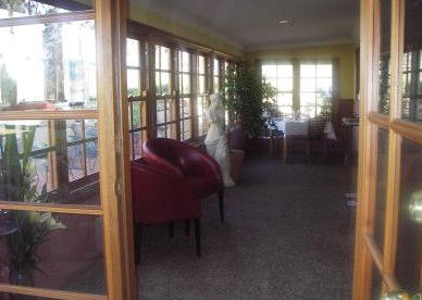 Hermitage Lodge - Accommodation Fremantle 3