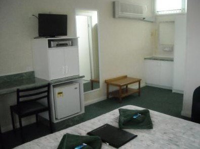 The Tree Motel - Accommodation Fremantle 4