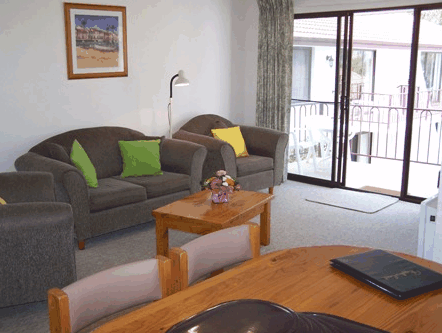 Peninsular Apartments - Accommodation Fremantle 2
