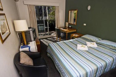 City Crown Lodge - Accommodation Fremantle 3