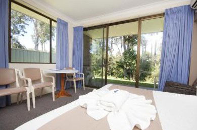 Island Palms Motor Inn - Accommodation Fremantle 1