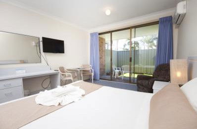 Island Palms Motor Inn - Accommodation Fremantle 3