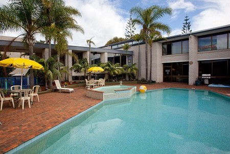 Palm Court Motor Inn - Accommodation Fremantle 2