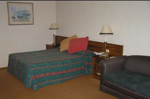 Seaton Arms Motor Inn - Accommodation Fremantle 0