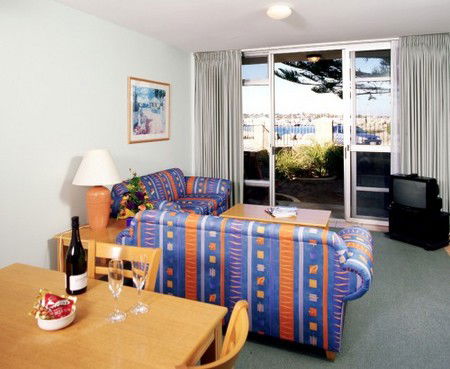 Quest Harbour Village - Accommodation Fremantle 1