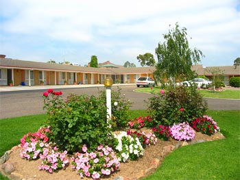 Bega Village Motor Inn - Accommodation Fremantle 0