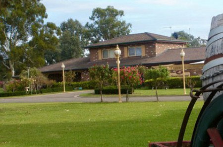 Carriage House Motor Inn - Accommodation Fremantle 0