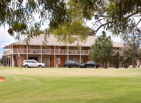 Standpipe Golf Motor Inn - Accommodation Fremantle 2