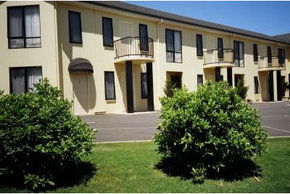 Hopkins House Motel & Apartments - Accommodation Fremantle 2