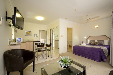 Reef Palms - Accommodation Fremantle 1