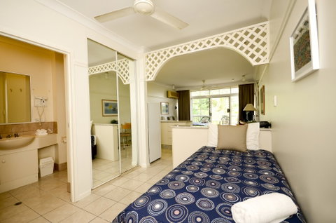 Reef Palms - Accommodation Fremantle 3