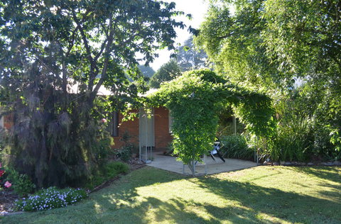 Bright Colonial Inn Motel - Accommodation Fremantle 2