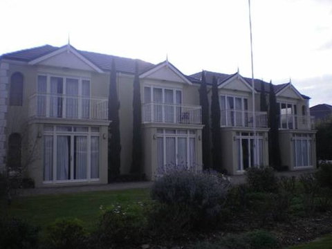 Colonial Village Motel - Accommodation Fremantle 1