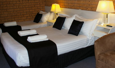 Golden Harvest Motor Inn - Accommodation Fremantle 0