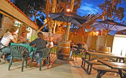 Toddy's Backpackers Resort - Accommodation Fremantle 4