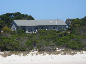 Island Beach Escape - Accommodation Fremantle 0