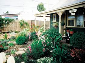 Schoolhouse Cottage - Accommodation Fremantle 0