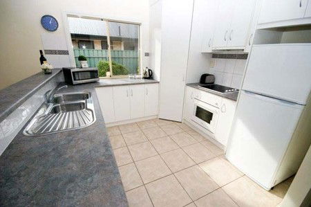 Roo's Place - Accommodation Fremantle 3
