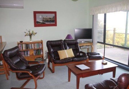 Lot 7 Cottage - Accommodation Fremantle 2