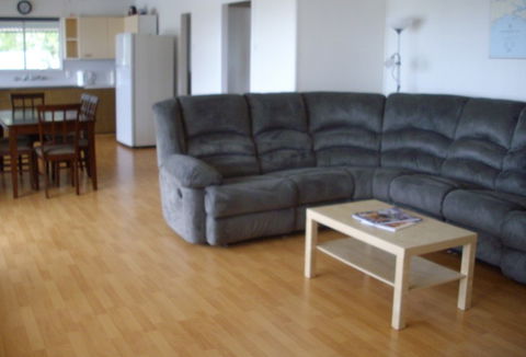 Riverfront Holiday House - Accommodation Fremantle 0