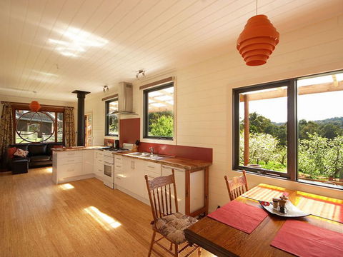 Elvenhome Farm Cottage - Accommodation Fremantle 2