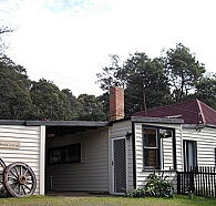 Glenbrook House and Cottage - Accommodation Fremantle