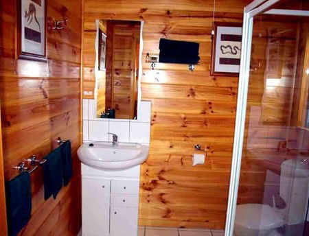 Rainbow Retreat Wilderness Eco Cabins - Accommodation Fremantle 3