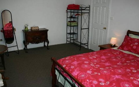 Christmas Tree Cottage - Accommodation Fremantle 1