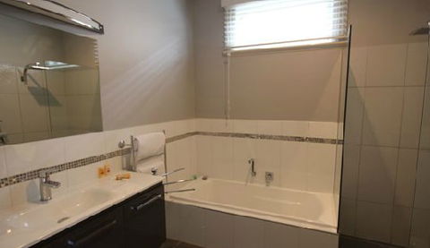 Accommodation On Lyons - Accommodation Fremantle 5