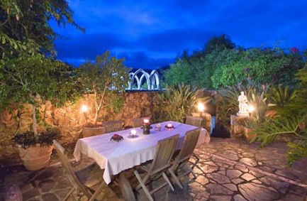 Castle On The Hill Bed And Breakfast - Accommodation Fremantle 2