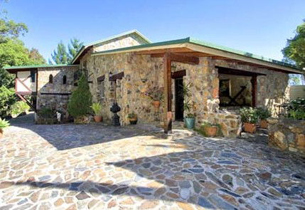 Castle On The Hill Bed And Breakfast - Accommodation Fremantle 3