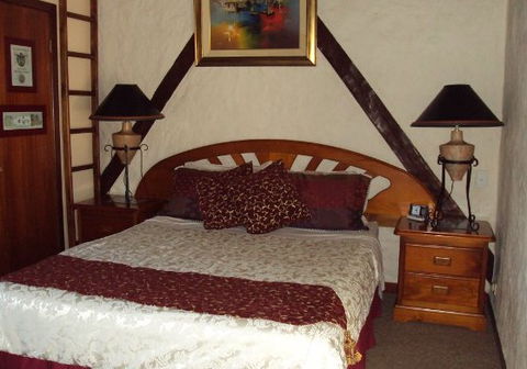 Castle On The Hill Bed And Breakfast - Accommodation Fremantle 5