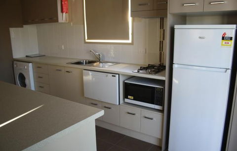 Bowlo Holiday Cabins - Accommodation Fremantle 0