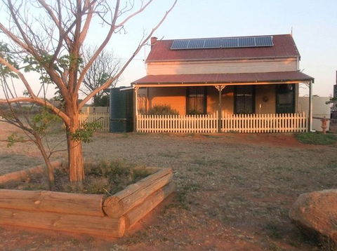Gum Paddock Country Cottage - Accommodation Fremantle 5