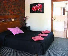 Wentworth Club Motel - Accommodation Fremantle 1