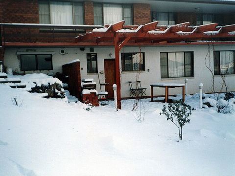 House Matterhorn - Accommodation Fremantle 2