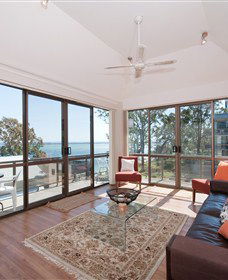 Magnus Street Treetops - Accommodation Fremantle 1