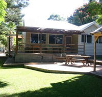 Pine Cottage - Accommodation Fremantle