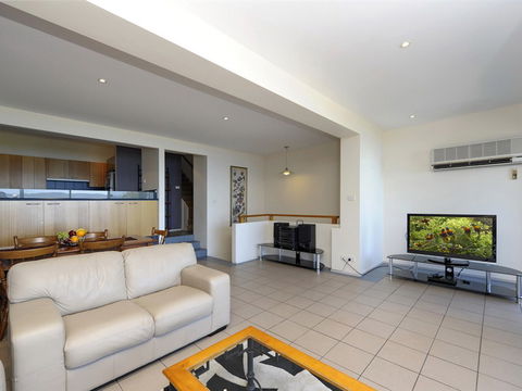 Dolphins - Accommodation Fremantle 3