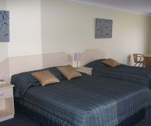 Tuckerbox Motor Inn - Accommodation Fremantle 1
