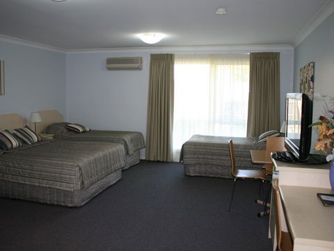 Tuckerbox Motor Inn - Accommodation Fremantle 2