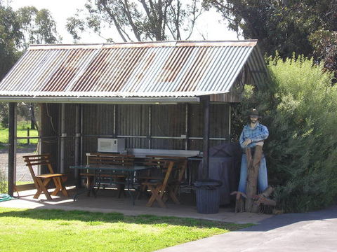 Tuckerbox Motor Inn - Accommodation Fremantle 4