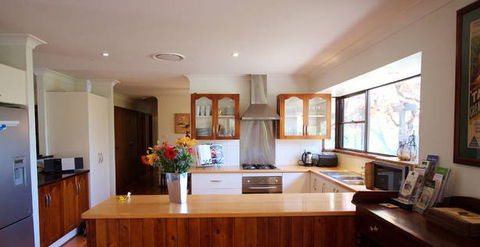 Cicada Country House - Accommodation Fremantle 0