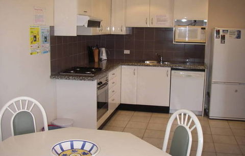 A Beach House Near Manly - Accommodation Fremantle 3