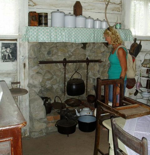 A Settlers Cottage - Accommodation Fremantle 2