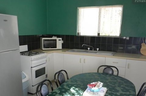 Murray Gardens Country Cottages And Motel - Accommodation Fremantle 2