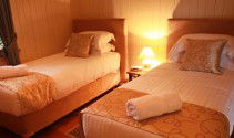 Apple Blossom Cottage - Accommodation Fremantle 1